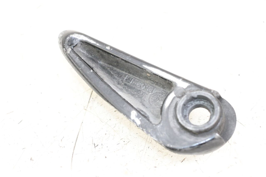 photo de CALE PIED ARRIERE GAUCHE YAMAHA NEO'S NEOS 2T 50 (2007 - 2017) - Détail de la pièce