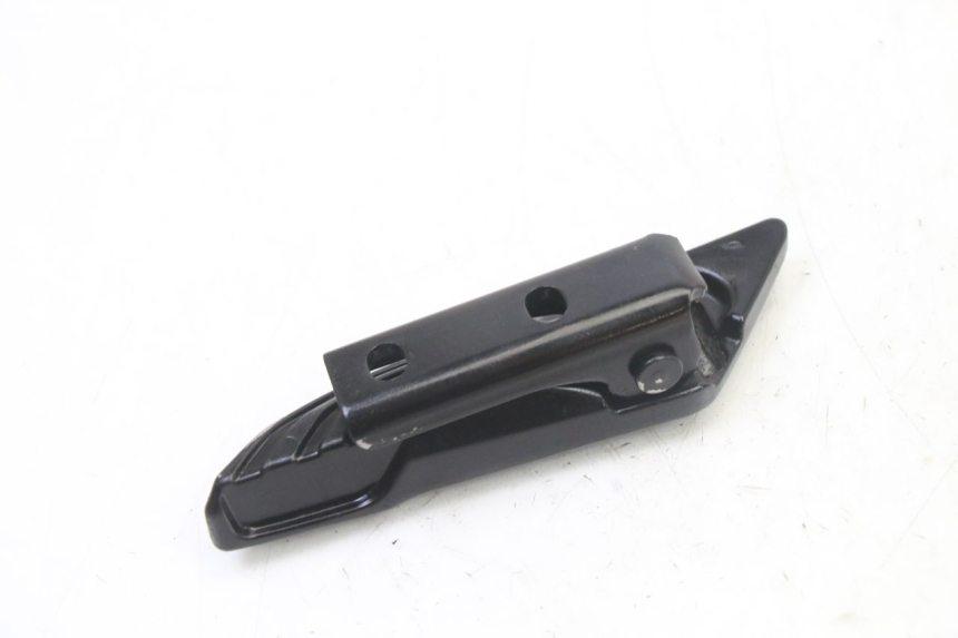 photo de CALE PIED ARRIERE GAUCHE PIAGGIO NEW TYPHOON 50 (2018 - 2021) - Zoom état d’usage