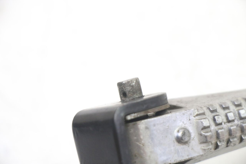 photo de CALE PIED ARRIERE GAUCHE PIAGGIO NRG POWER PUREJET 50 (2018 - 2021) - Points de fixation