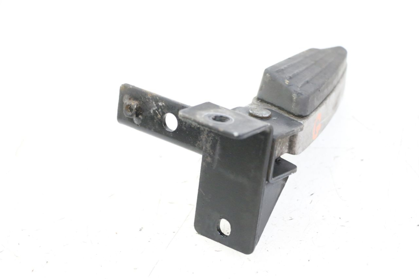 photo de CALE PIED ARRIERE GAUCHE PEUGEOT CITYSTAR 125 (2011 - 2017) - Gros plan technique