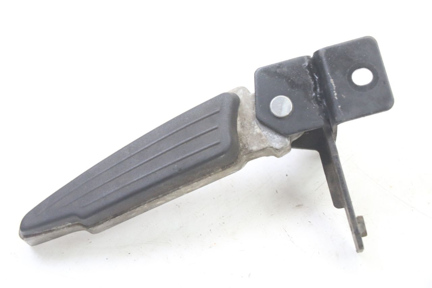 photo de CALE PIED ARRIERE GAUCHE PEUGEOT SATELIS 125 (2013 - 2018) - Vue principale