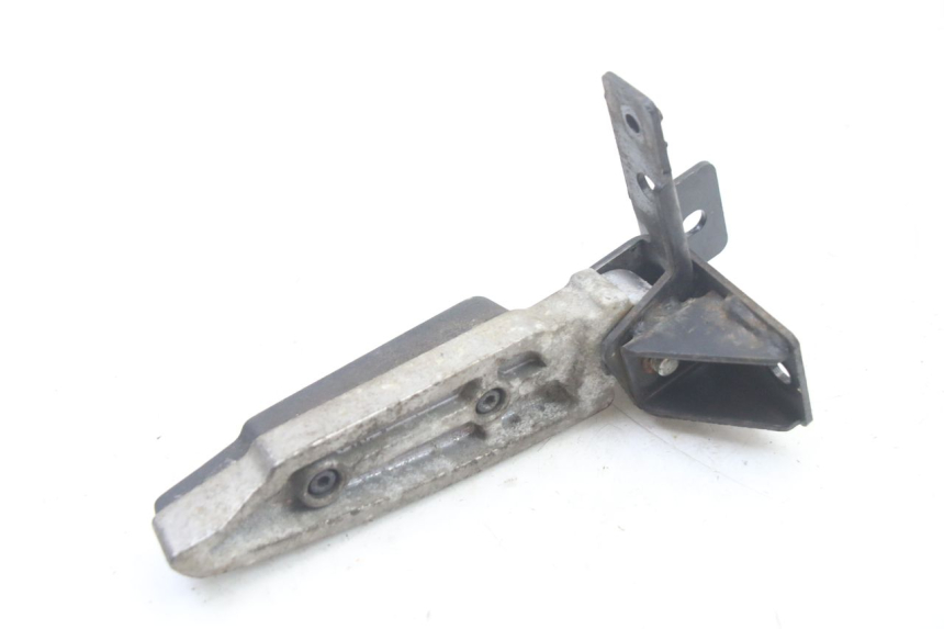 photo de CALE PIED ARRIERE GAUCHE PEUGEOT SATELIS 125 (2013 - 2018) - Vue d’ensemble