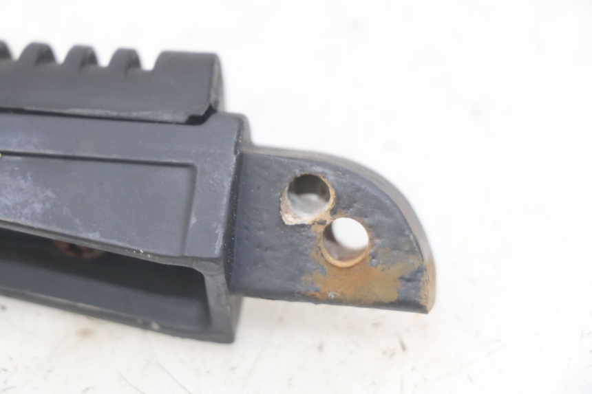 photo de CALE PIED ARRIERE GAUCHE YAMASAKI RAPTOR 50 (2013 - 2018) - Détail de la pièce