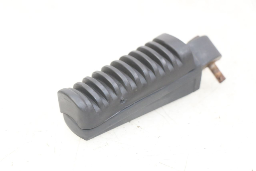 photo de CALE PIED ARRIERE GAUCHE YAMASAKI RAPTOR 50 (2013 - 2018) - Autre angle de vue