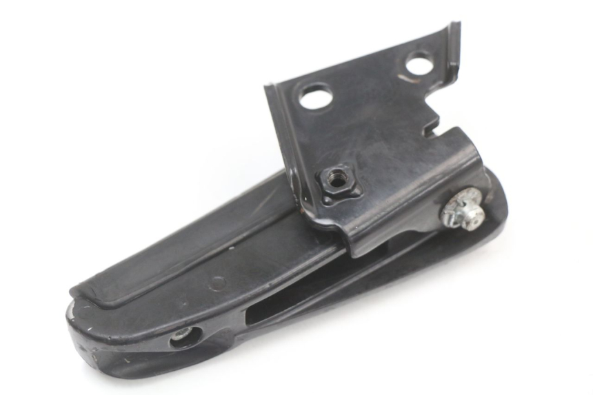 photo de CALE PIED ARRIERE GAUCHE GILERA RUNNER SP 50 (2009 - 2017) - Autre angle de vue