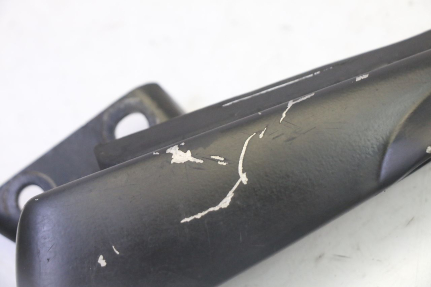 photo de CALE PIED ARRIERE GAUCHE GILERA RUNNER SP 50 (2009 - 2017) - Détail de la pièce