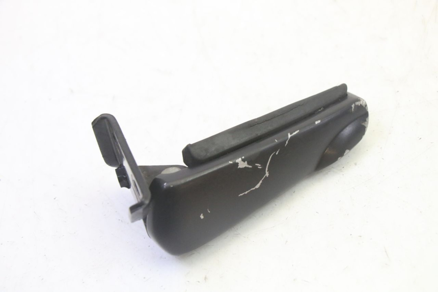 photo de CALE PIED ARRIERE GAUCHE GILERA RUNNER SP 50 (2009 - 2017) - Autre angle de vue