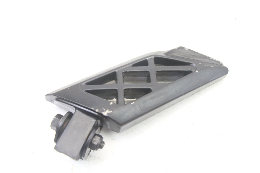 photo de CALE PIED ARRIERE GAUCHE PEUGEOT STREETZONE I 2T 50 (2018 - 2020) - Gros plan technique