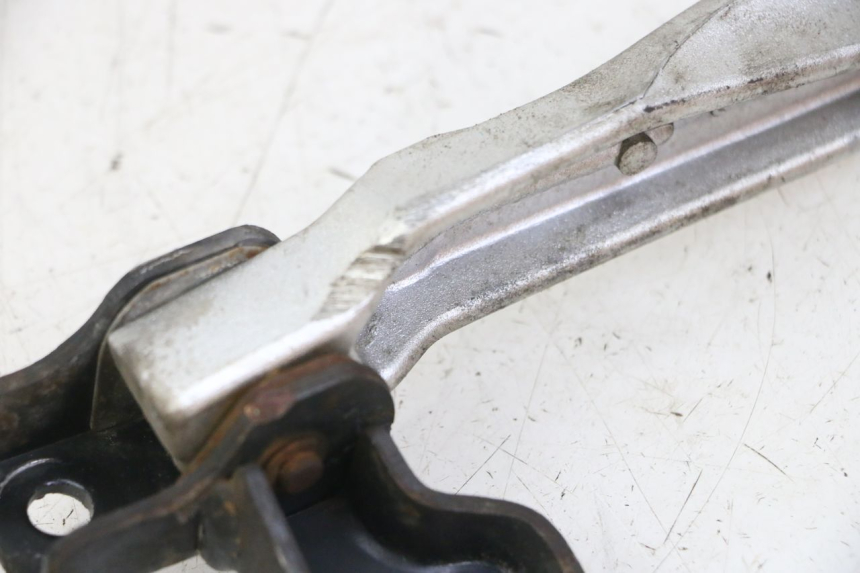 photo de CALE PIED ARRIERE GAUCHE PEUGEOT TWEET PRO CARGO 50 (2018 - 2022) - Autre angle de vue