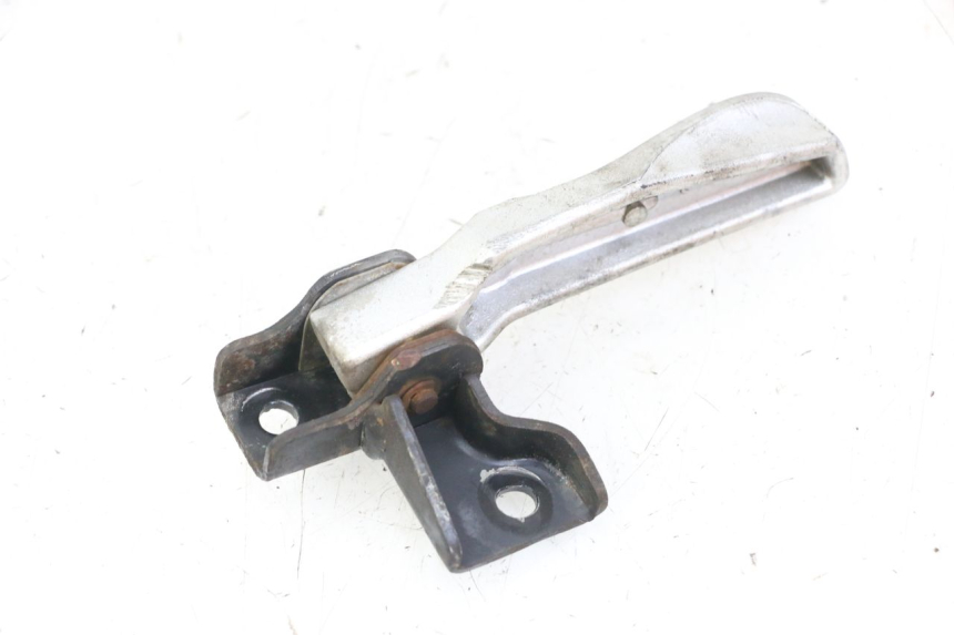 photo de CALE PIED ARRIERE GAUCHE PEUGEOT TWEET PRO CARGO 50 (2018 - 2022) - Gros plan technique