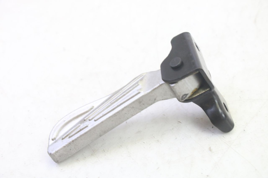 photo de CALE PIED ARRIERE GAUCHE PEUGEOT TWEET PRO EFI 4T 50 (2021 - 2022) - Détail de la pièce