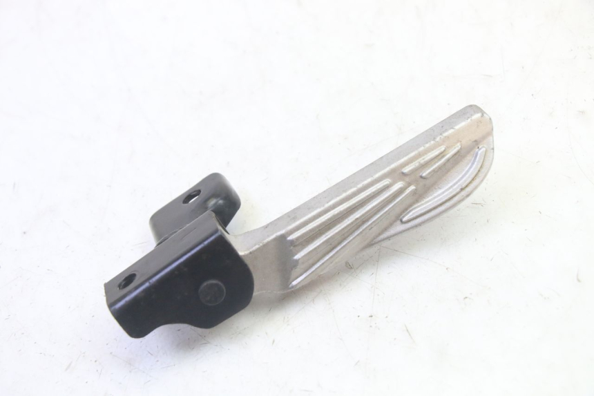 photo de CALE PIED ARRIERE GAUCHE PEUGEOT TWEET PRO EFI 4T 50 (2021 - 2022) - Autre angle de vue