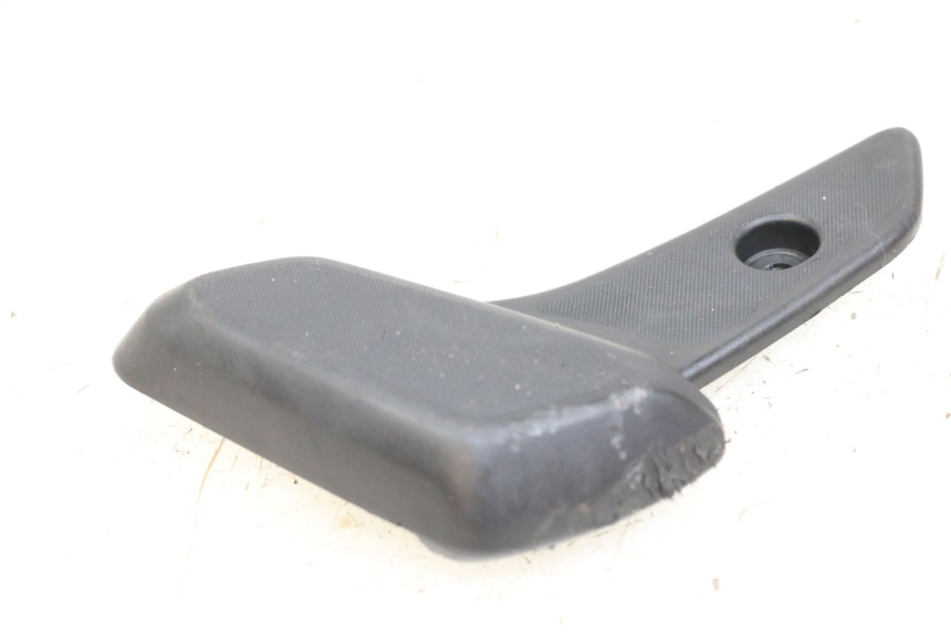 photo de CALE PIED ARRIERE GAUCHE PIAGGIO VESPA PRIMAVERA 4T 50 (2021 - 2024) - Vue principale