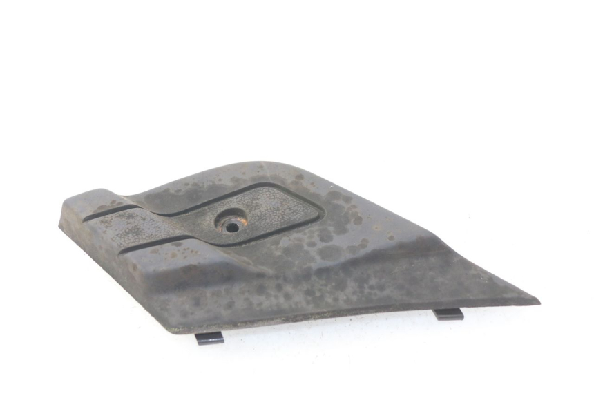 photo de CALE PIED ARRIERE GAUCHE PIAGGIO X9 125 (2000 - 2003) - Zoom état d’usage