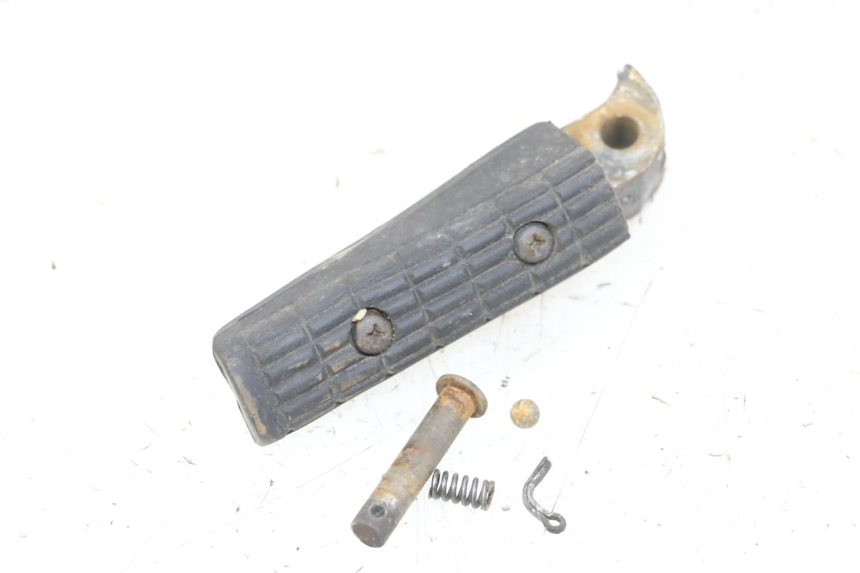 photo de CALE PIED ARRIERE GAUCHE YAMAHA XJN DIVERSION 600 (2000 - 2003) - Vue principale