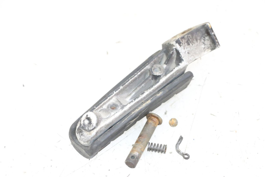 photo de CALE PIED ARRIERE GAUCHE YAMAHA XJN DIVERSION 600 (2000 - 2003) - Zoom état d’usage
