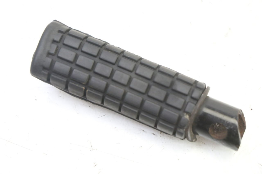 photo de CALE PIED ARRIERE GAUCHE HONDA XLV VARADERO 125 (2000 - 2006) - Détail de la pièce
