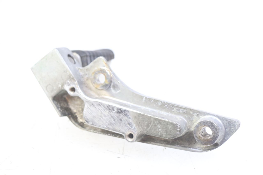 photo de CALE PIED ARRIERE GAUCHE YAMAHA XV VIRAGO 750 (1984 - 1998) - Gros plan technique