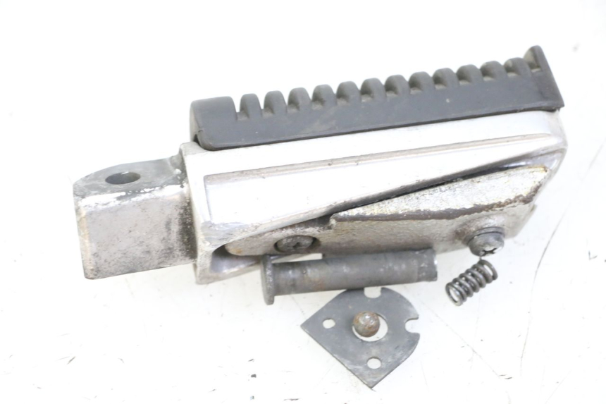 photo de CALE PIED ARRIERE GAUCHE YAMAHA XJ6 600 (2008 - 2016) - Autre angle de vue