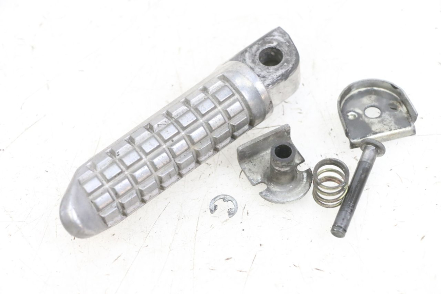 photo de CALE PIED ARRIERE GAUCHE KAWASAKI ZR 7 750 (1999 - 2004) - Vue principale