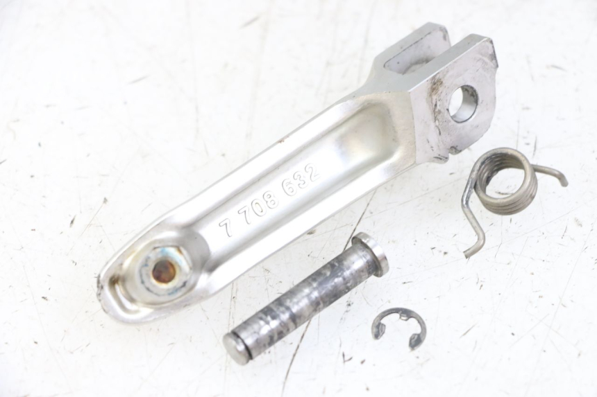 photo de CALE PIED AVANT DROIT BMW S RR ABS S1000RR 1000 (2015 - 2018) - Gros plan technique