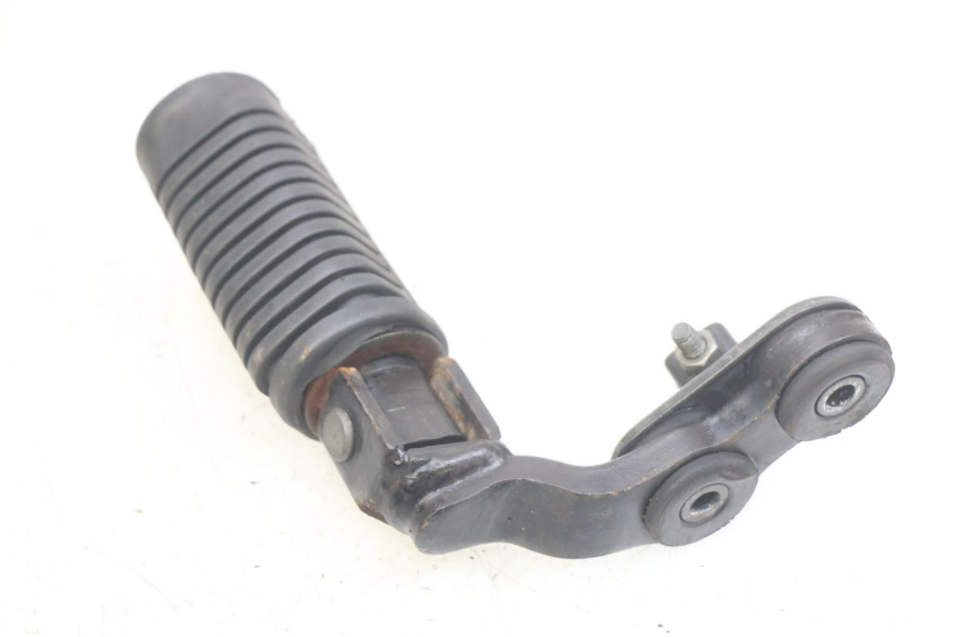 photo de CALE PIED AVANT DROIT HONDA CM 125 (1983 - 2003) - Gros plan technique