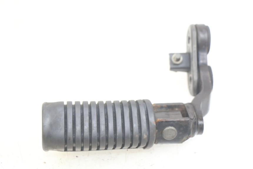 photo de CALE PIED AVANT DROIT HONDA CM 125 (1983 - 2003) - Vue d’ensemble