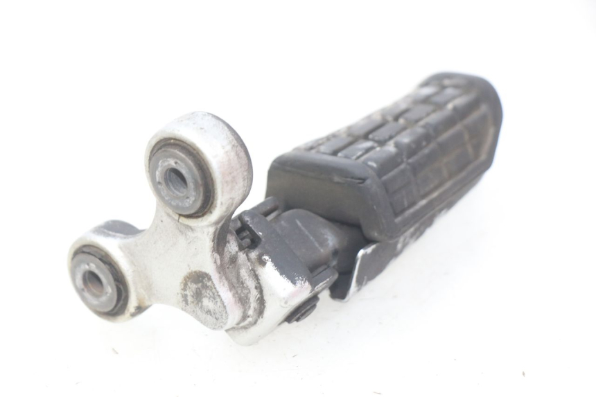 photo de CALE PIED AVANT DROIT YAMAHA FJ 3CX 1200 (1986 - 1996) - Autre angle de vue