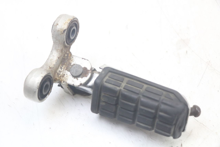 photo de CALE PIED AVANT DROIT YAMAHA FJ 3CX 1200 (1986 - 1996) - Vue principale