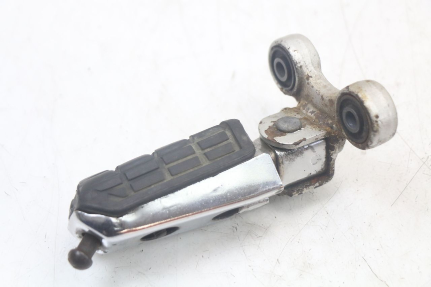 photo de CALE PIED AVANT DROIT YAMAHA FJ 3CX 1200 (1986 - 1996) - Vue d’ensemble