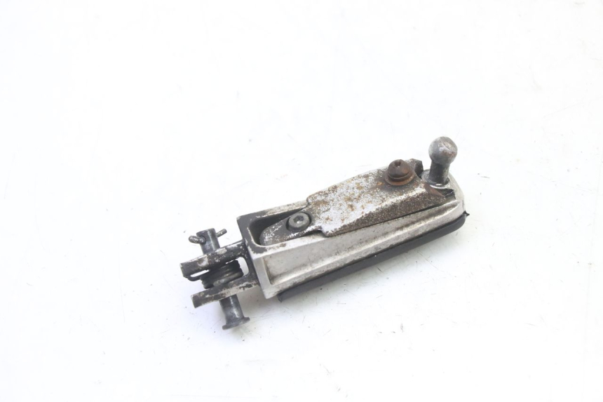 photo de CALE PIED AVANT DROIT YAMAHA FJR ABS 1300 (2006 - 2012) - Gros plan technique