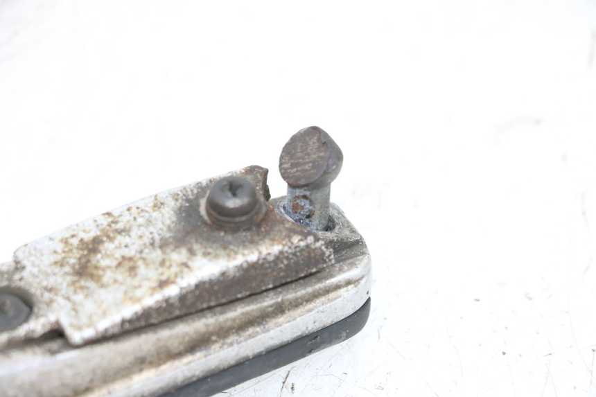 photo de CALE PIED AVANT DROIT YAMAHA FJR ABS 1300 (2006 - 2012) - Autre angle de vue