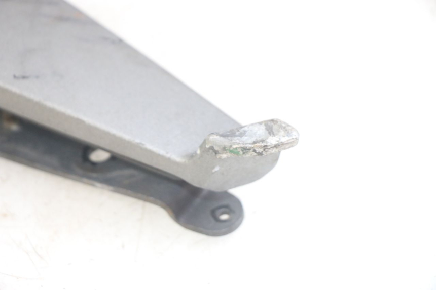 photo de CALE PIED AVANT DROIT PEUGEOT GEOPOLIS RS 125 (2007 - 2009) - Zoom état d’usage