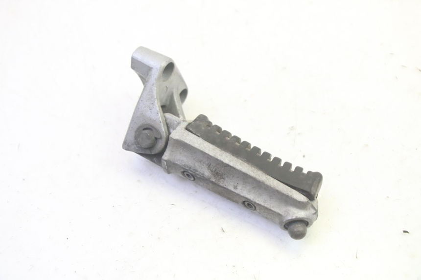 photo de CALE PIED AVANT DROIT KAWASAKI GPZ RX 1000 (1986 - 1988) - Zoom état d’usage