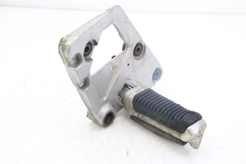 photo de CALE PIED AVANT DROIT SUZUKI GSX-F GSX  F 1100 (1988 - 1994) - Vue principale