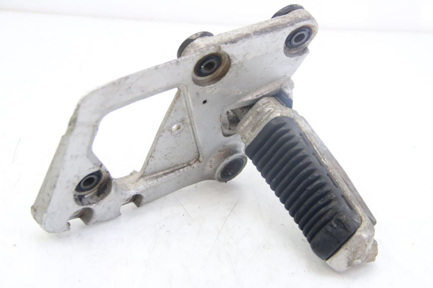photo de CALE PIED AVANT DROIT SUZUKI GSX-F GSX  F 1100 (1988 - 1994) - Zoom état d’usage