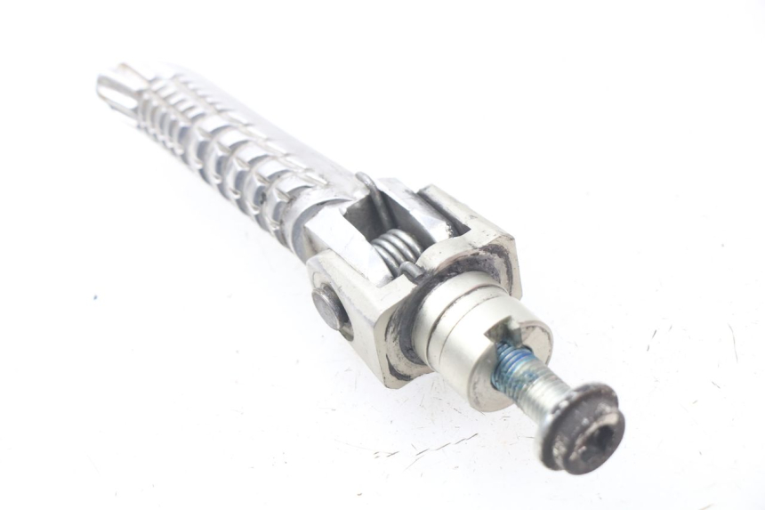 photo de CALE PIED AVANT DROIT SUZUKI GSX-R GSXR 750 (2011 - 2016) - Autre angle de vue