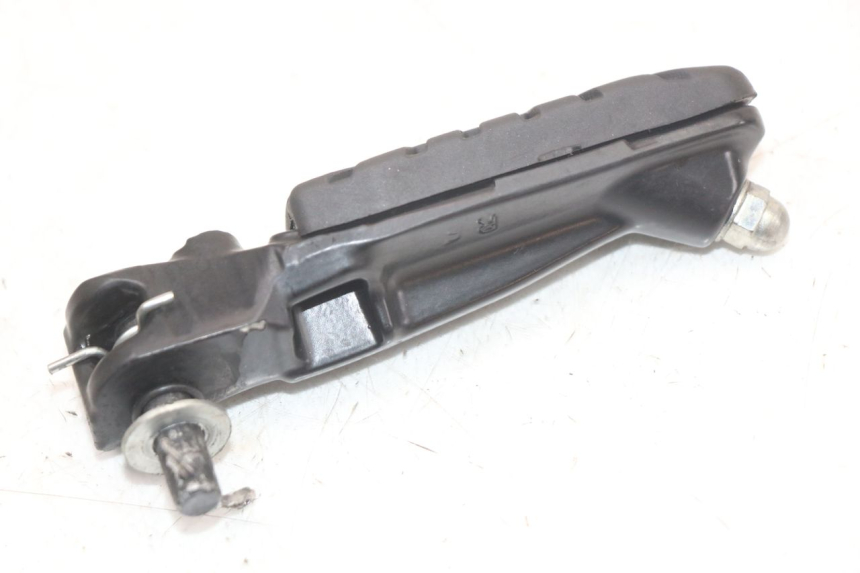 photo de CALE PIED AVANT DROIT HUSQVARNA SVARTPILEN 401 (2018 - 2023) - Autre angle de vue