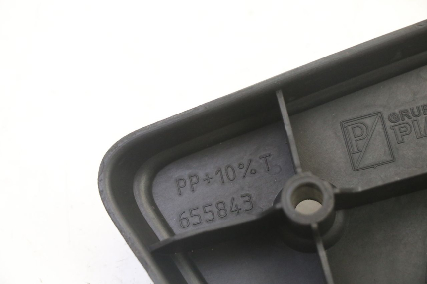 photo de CALE PIED AVANT DROIT PIAGGIO MP3 RL 250 (2006 - 2010) - Vue d’ensemble