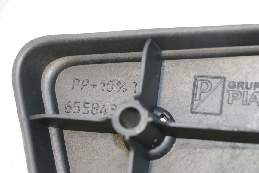 photo de CALE PIED AVANT DROIT PIAGGIO MP3 500 (2011 - 2015) - Détail de la pièce