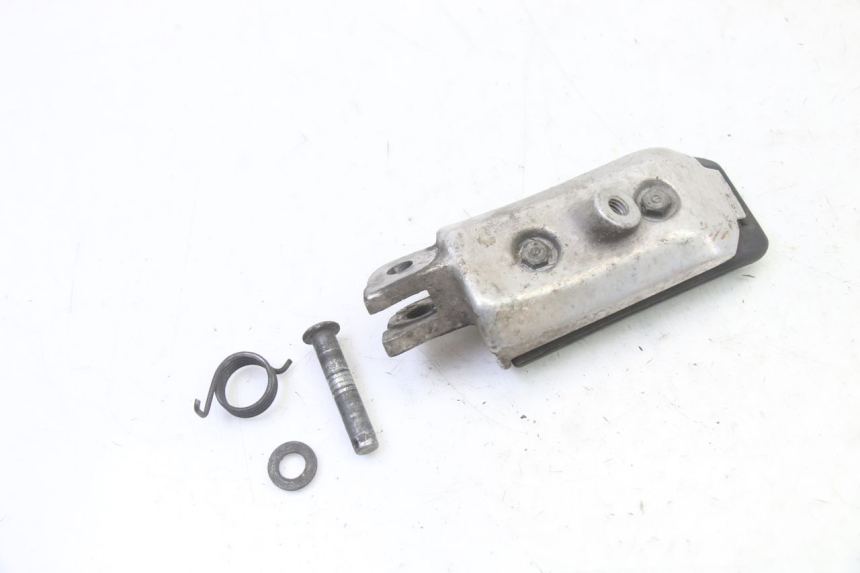 photo de CALE PIED AVANT DROIT HONDA NTV DEAUVILLE 650 (2001 - 2006) - Autre angle de vue