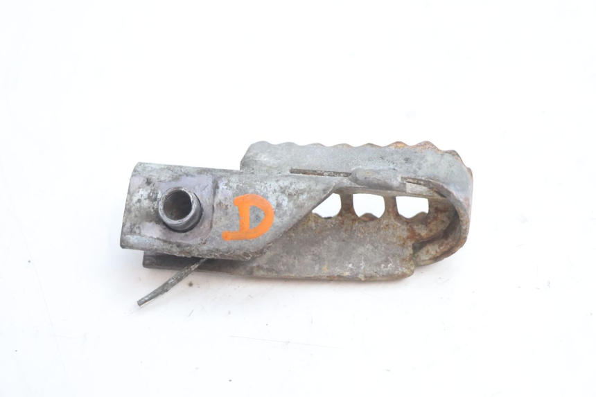 photo de CALE PIED AVANT DROIT DERBI SENDA 50 (2003 - 2005) - Autre angle de vue