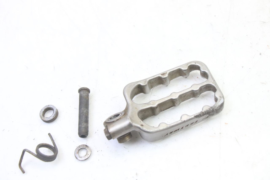 photo de CALE PIED AVANT DROIT KTM SUPERENDURO R 950 (2005 - 2009) - Vue d’ensemble