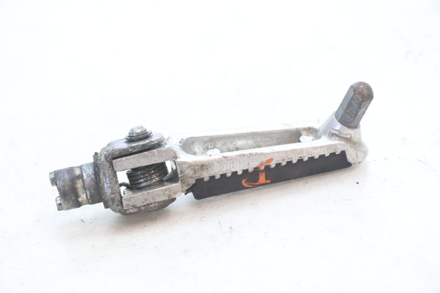 photo de CALE PIED AVANT DROIT SUZUKI SV S 650 (2003 - 2009) - Autre angle de vue