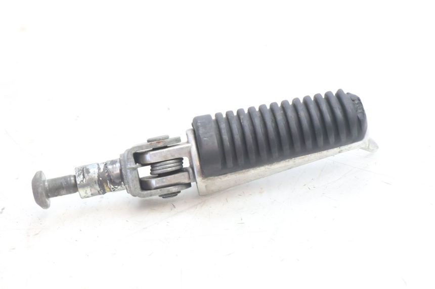 photo de CALE PIED AVANT DROIT YAMAHA XJR 1300 (1998 - 2002) - Détail de la pièce