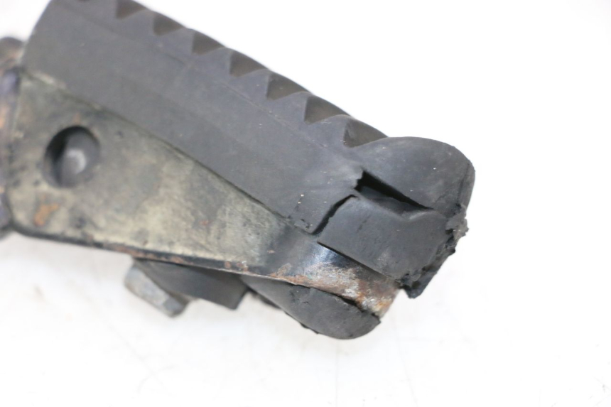 photo de CALE PIED AVANT DROIT HONDA XRV AFRICA TWIN 750 (1990 - 1992) - Vue d’ensemble