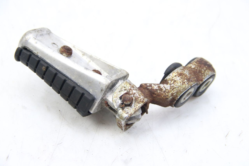photo de CALE PIED AVANT DROIT YAMAHA XV VIRAGO 750 (1984 - 1998) - Zoom état d’usage