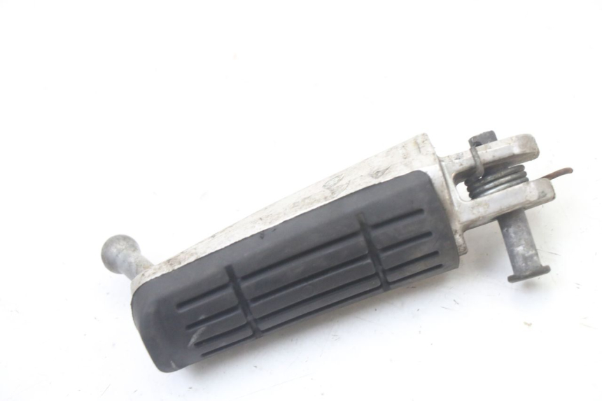 photo de CALE PIED AVANT DROIT YAMAHA FZ6 FAZER S2 600 (2007 - 2011) - Zoom état d’usage