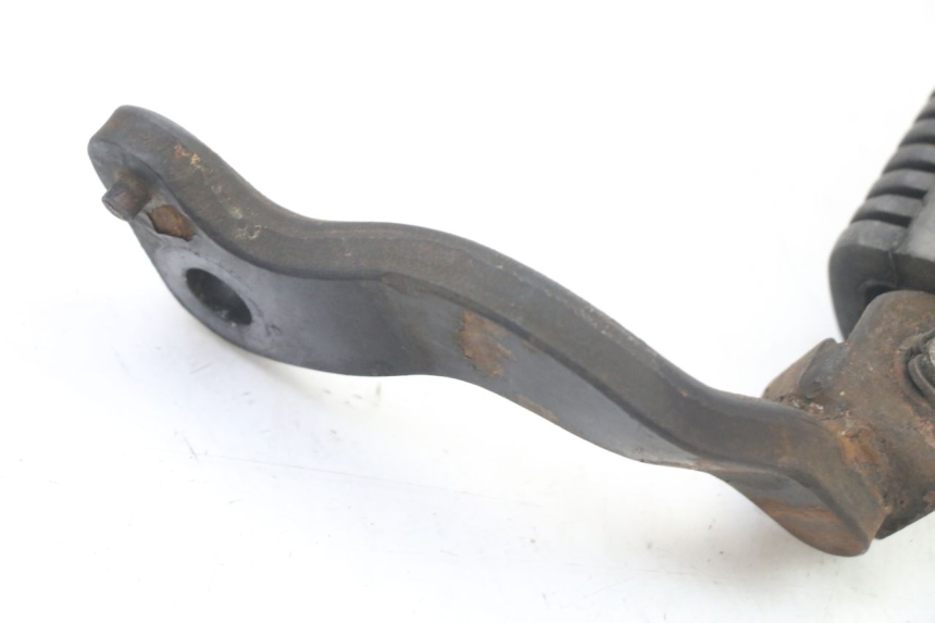 photo de CALE PIED AVANT DROIT YAMAHA SR 125 (1982 - 2003) - Points de fixation