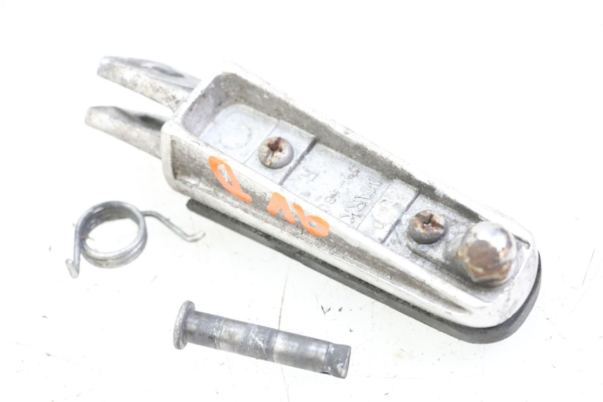 photo de CALE PIED AVANT DROIT YAMAHA XJ6 600 (2008 - 2016) - Autre angle de vue